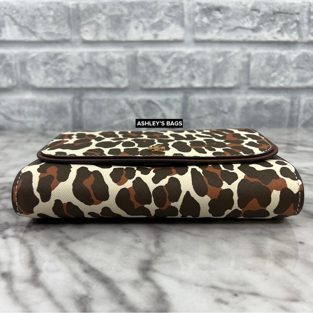 Tory Burch Emerson Printed Chain Wallet Crossbody In Leopard Print - Picture 5 of 10